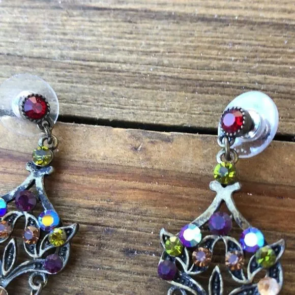 ANTHROPOLOGIE Purple & Deep Red Antique Gold Tone Chandelier Drop Earrings! EUC - Picture 7 of 9